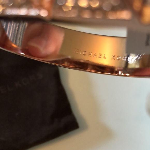 Michael Kors pyramid stud bangle - Picture 4 of 6
